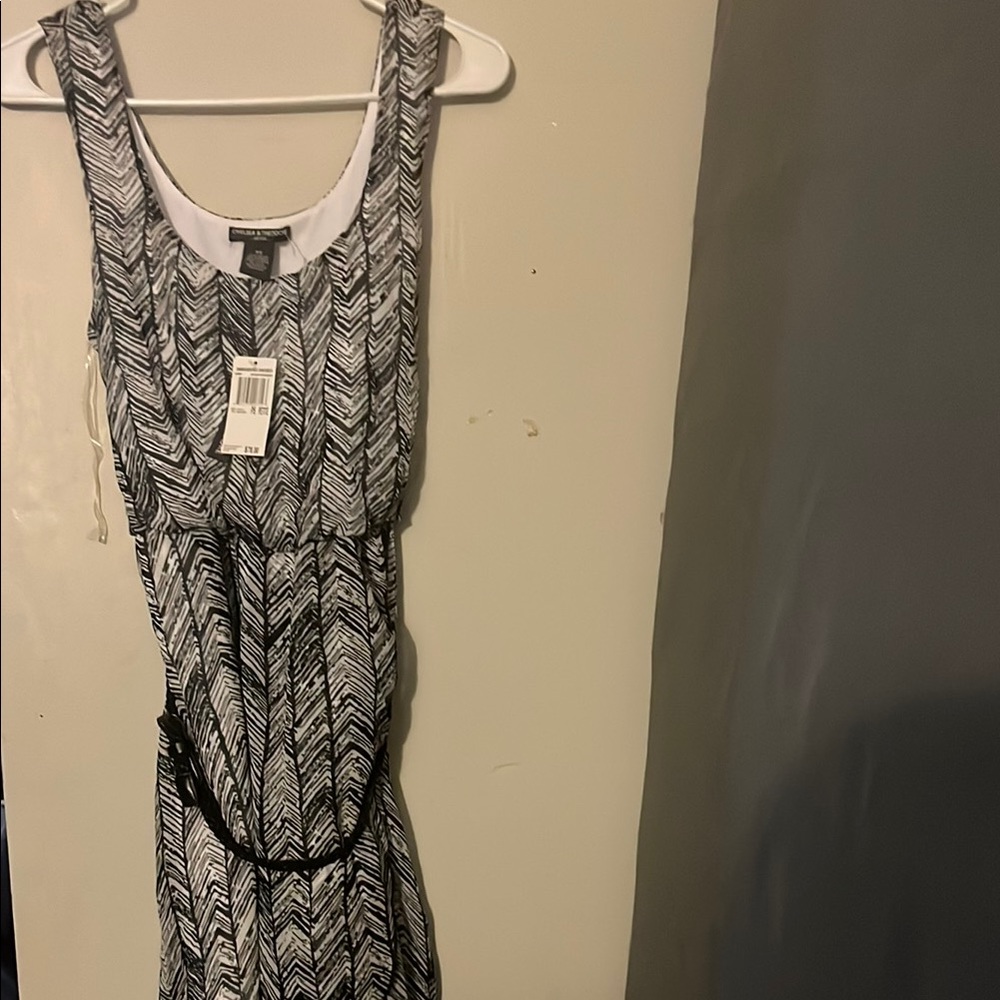 Black and White Sleeveless Maxi Sundress